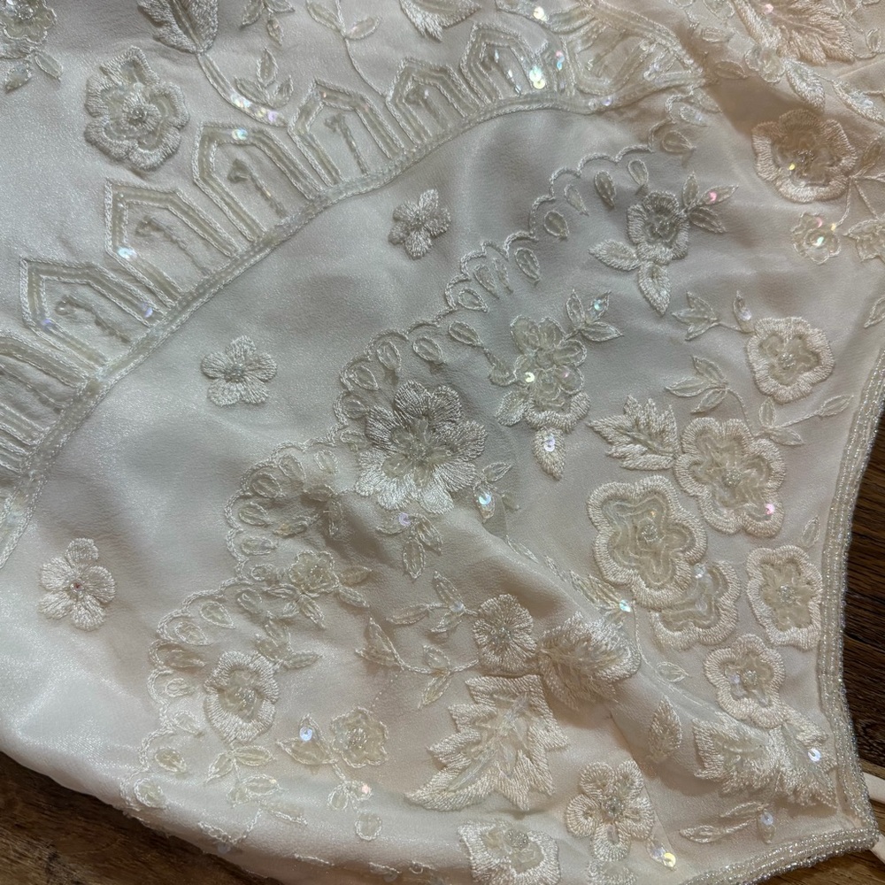 Vintage Y2K 100% Silk Beaded Dress Vintage Beaded Dress Vintage Wedding Dress - Picture 9 of 16